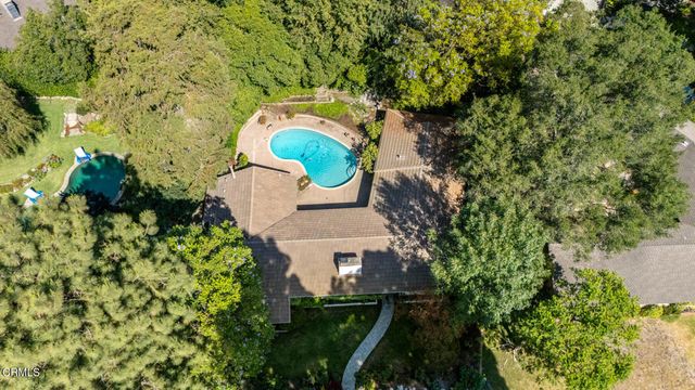 1090 Busch Garden Court, Pasadena, CA 91105