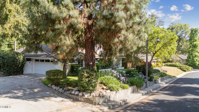 1090 Busch Garden Court, Pasadena, CA 91105