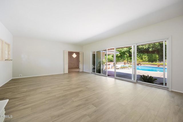 1090 Busch Garden Court, Pasadena, CA 91105