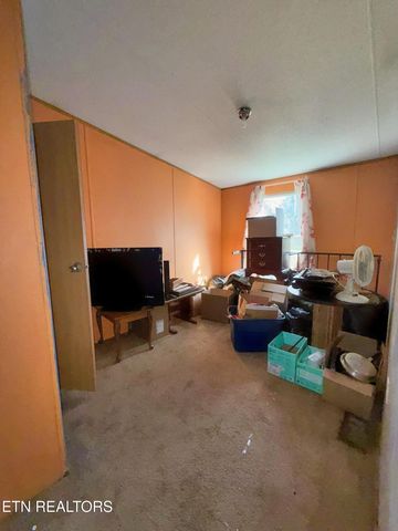 712 E Fir St, Lafollette, TN 37766