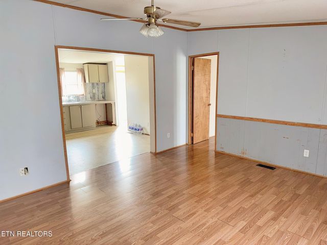 712 E Fir St, Lafollette, TN 37766