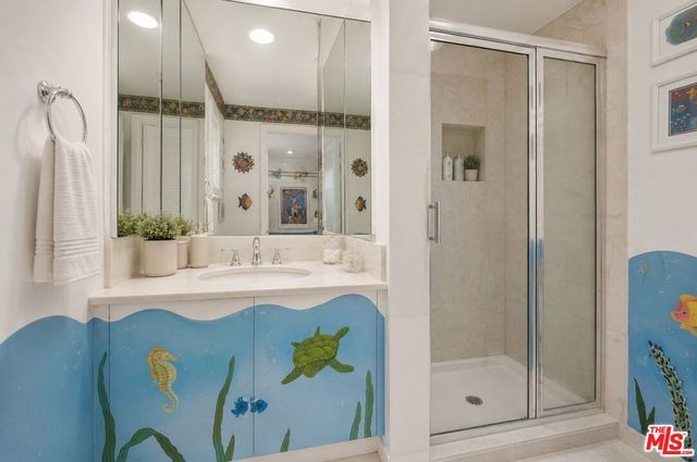 1902 Coldwater Canyon Drive, Beverly Hills, CA 90210