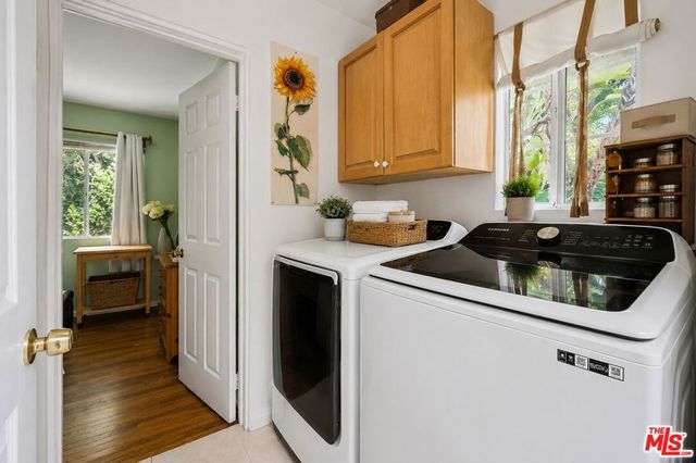 1902 Coldwater Canyon Drive, Beverly Hills, CA 90210