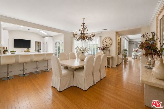 1902 Coldwater Canyon Drive, Beverly Hills, CA 90210