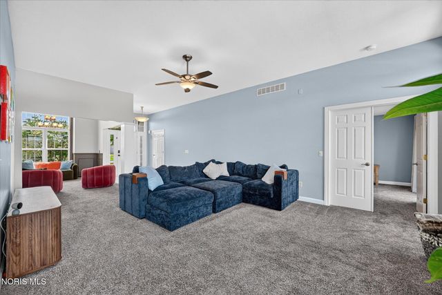 1609 Grand Bay Drive, Oregon, OH 43616