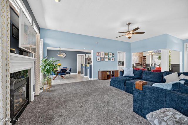 1609 Grand Bay Drive, Oregon, OH 43616