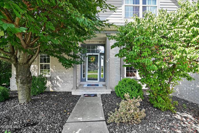 1609 Grand Bay Drive, Oregon, OH 43616