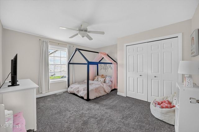 1609 Grand Bay Drive, Oregon, OH 43616
