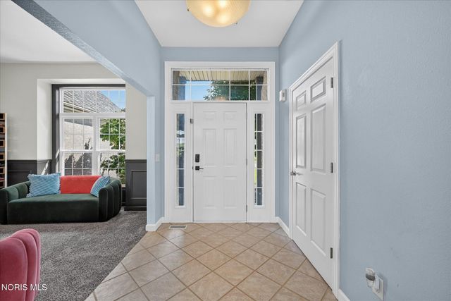 1609 Grand Bay Drive, Oregon, OH 43616
