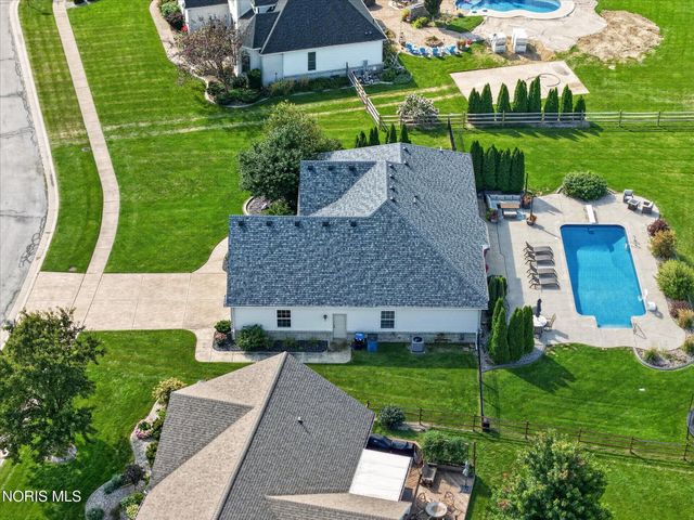 1609 Grand Bay Drive, Oregon, OH 43616
