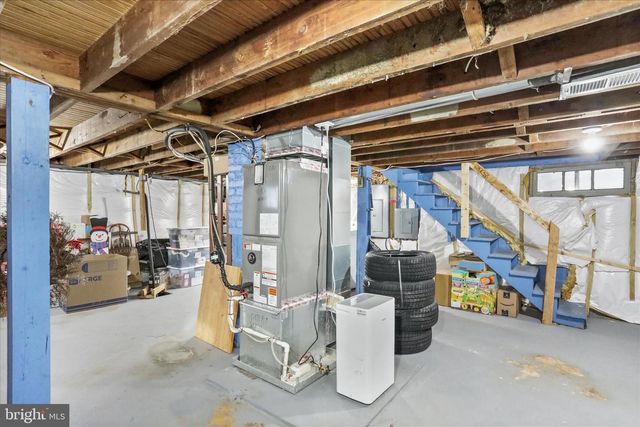 8118 MAPLEVILLE RD, Boonsboro, MD 21713