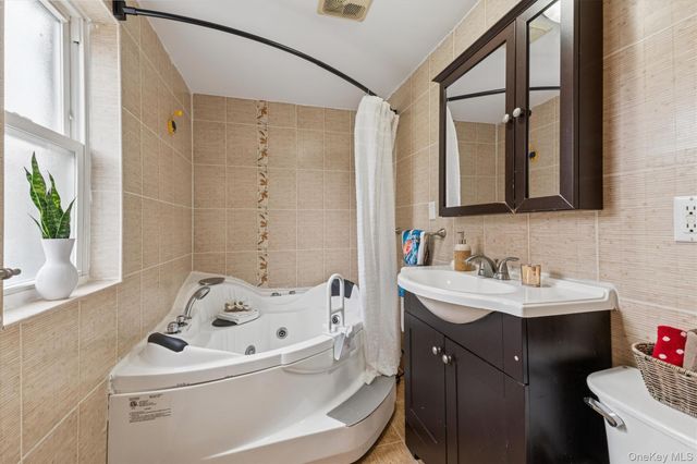 2934 161st Street, Flushing, NY 11358