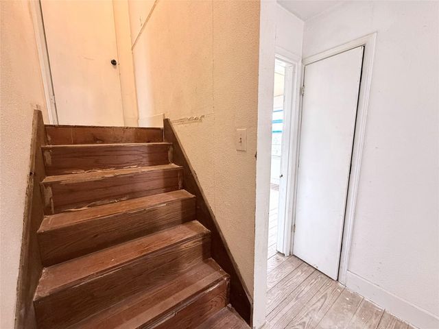 2806 Pearl Street, Liverpool, TX 77577