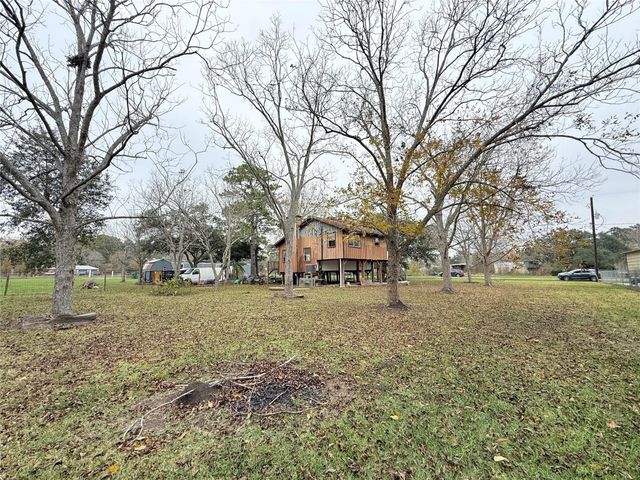 2806 Pearl Street, Liverpool, TX 77577