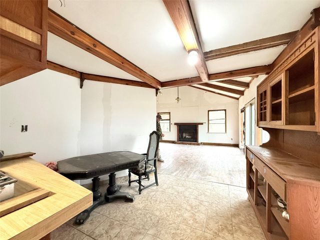 2806 Pearl Street, Liverpool, TX 77577