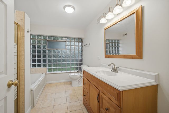 114 N Lancaster Street, Mount Prospect, IL 60056