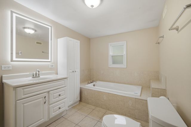 114 N Lancaster Street, Mount Prospect, IL 60056