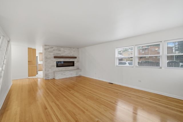 114 N Lancaster Street, Mount Prospect, IL 60056
