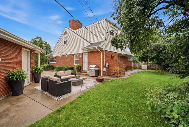 114 N Lancaster Street, Mount Prospect, IL 60056