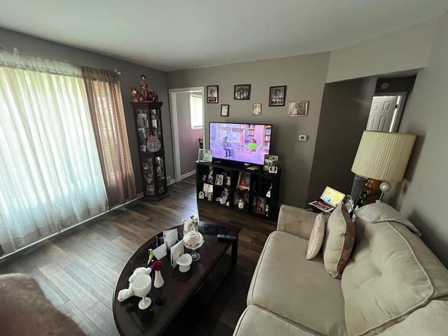 5279 N 44th STREET, Milwaukee, WI 53218