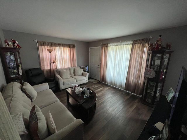 5279 N 44th STREET, Milwaukee, WI 53218