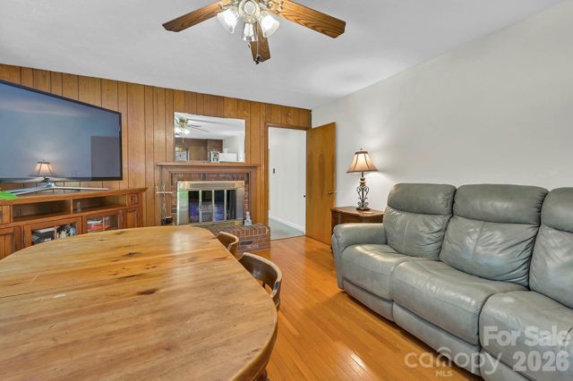 28 Glenview Road, Asheville, NC 28804