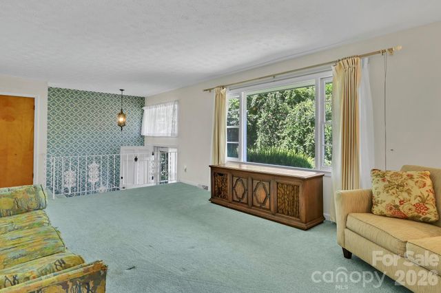 28 Glenview Road, Asheville, NC 28804