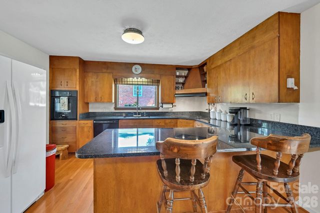 28 Glenview Road, Asheville, NC 28804