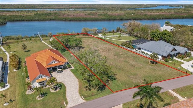 2009 TREASURE LANE, Punta Gorda, FL 33982