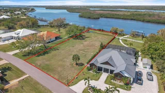 2009 TREASURE LANE, Punta Gorda, FL 33982
