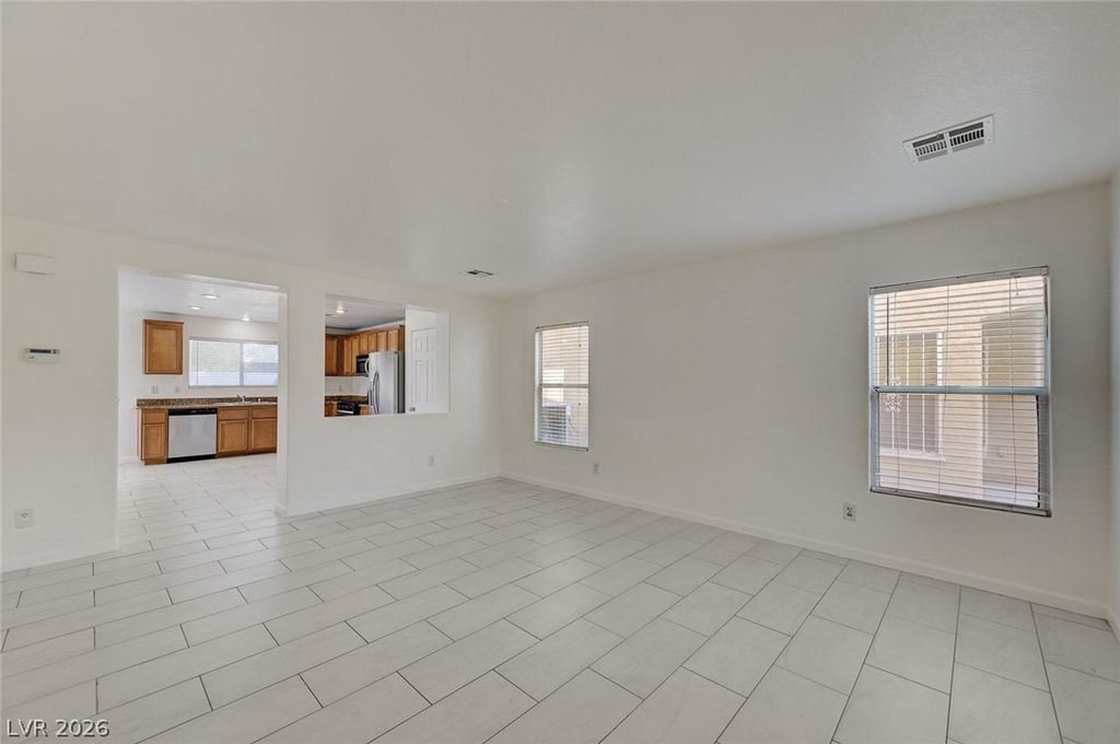 5672 Park City Avenue, Las Vegas, NV 89122 — photo 2
