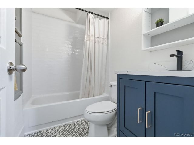 857 S Van Gordon Ct C105, Lakewood, CO 80228