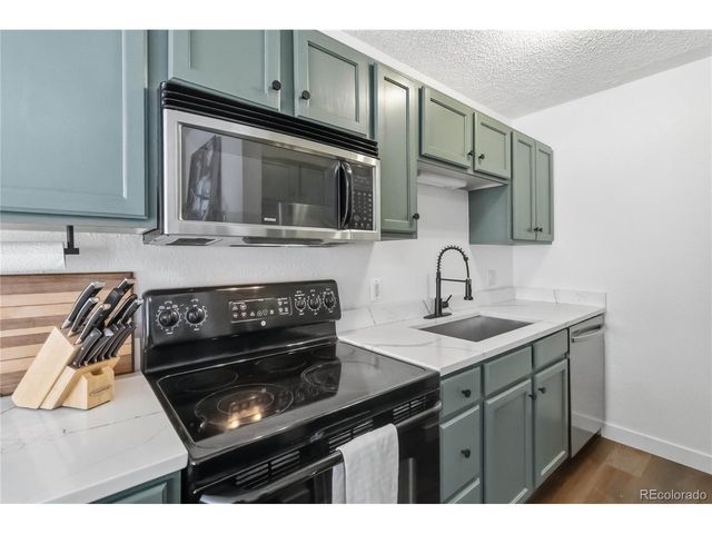 857 S Van Gordon Ct C105, Lakewood, CO 80228