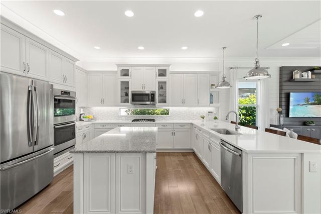 28340 Turin CT, Bonita Springs, FL 34135