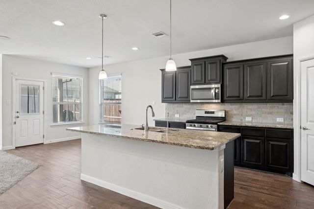 9101 Fescue Drive, Fort Worth, TX 76179