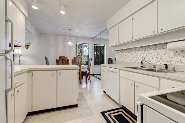 2916 N RANKIN STREET, Appleton, WI 54911