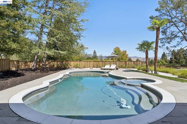 222 Remington Loop, Danville, CA 94526
