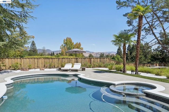 222 Remington Loop, Danville, CA 94526