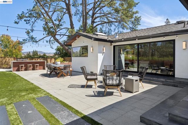 222 Remington Loop, Danville, CA 94526