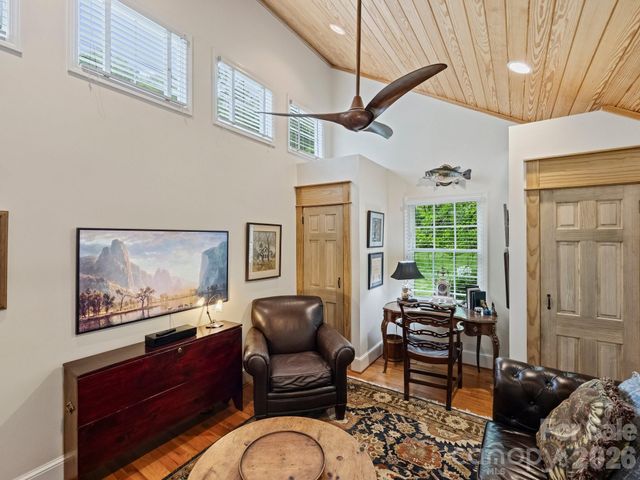 2126 Cumberland Avenue, Charlotte, NC 28203