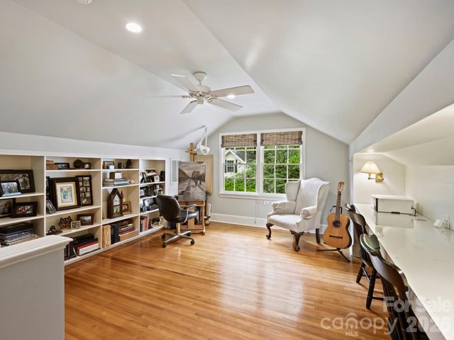 2126 Cumberland Avenue, Charlotte, NC 28203