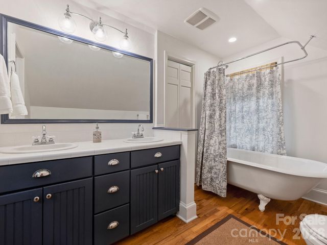 2126 Cumberland Avenue, Charlotte, NC 28203