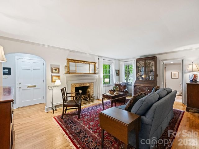 2126 Cumberland Avenue, Charlotte, NC 28203
