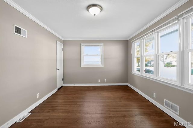 614 Ludlow Drive, St Louis, MO 63137