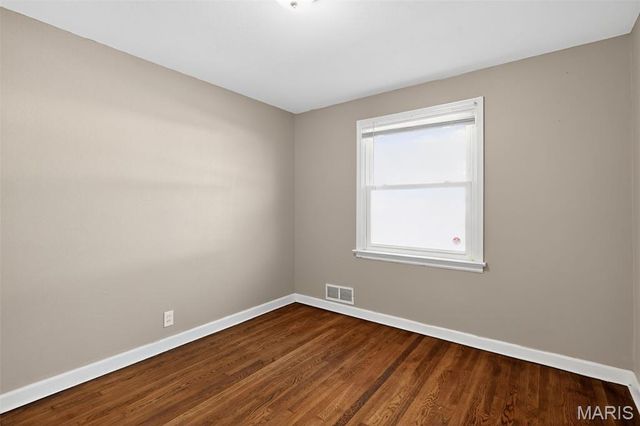 614 Ludlow Drive, St Louis, MO 63137