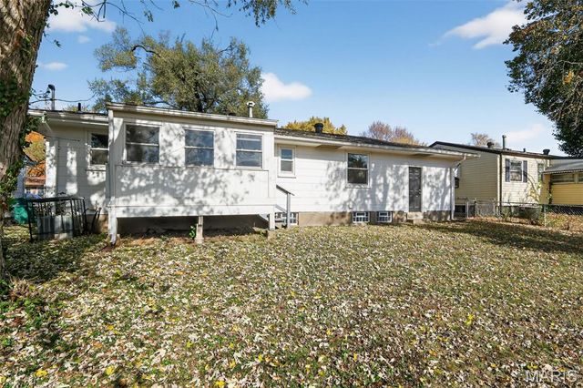 614 Ludlow Drive, St Louis, MO 63137