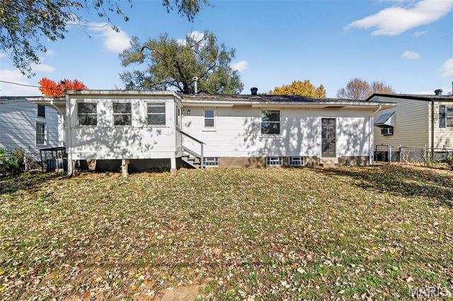 614 Ludlow Drive, St Louis, MO 63137