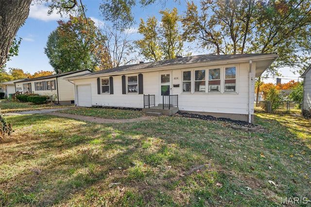 614 Ludlow Drive, St Louis, MO 63137