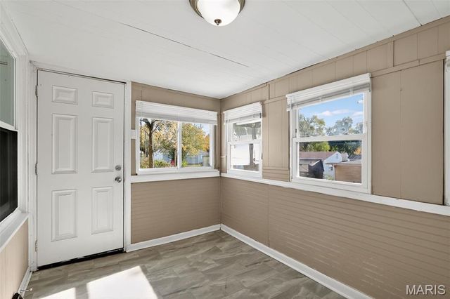 614 Ludlow Drive, St Louis, MO 63137