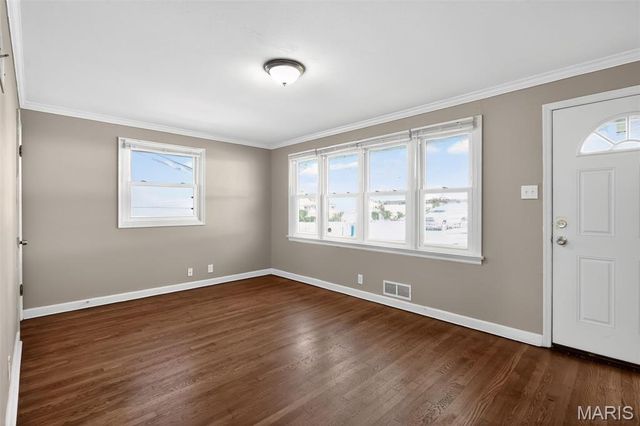 614 Ludlow Drive, St Louis, MO 63137